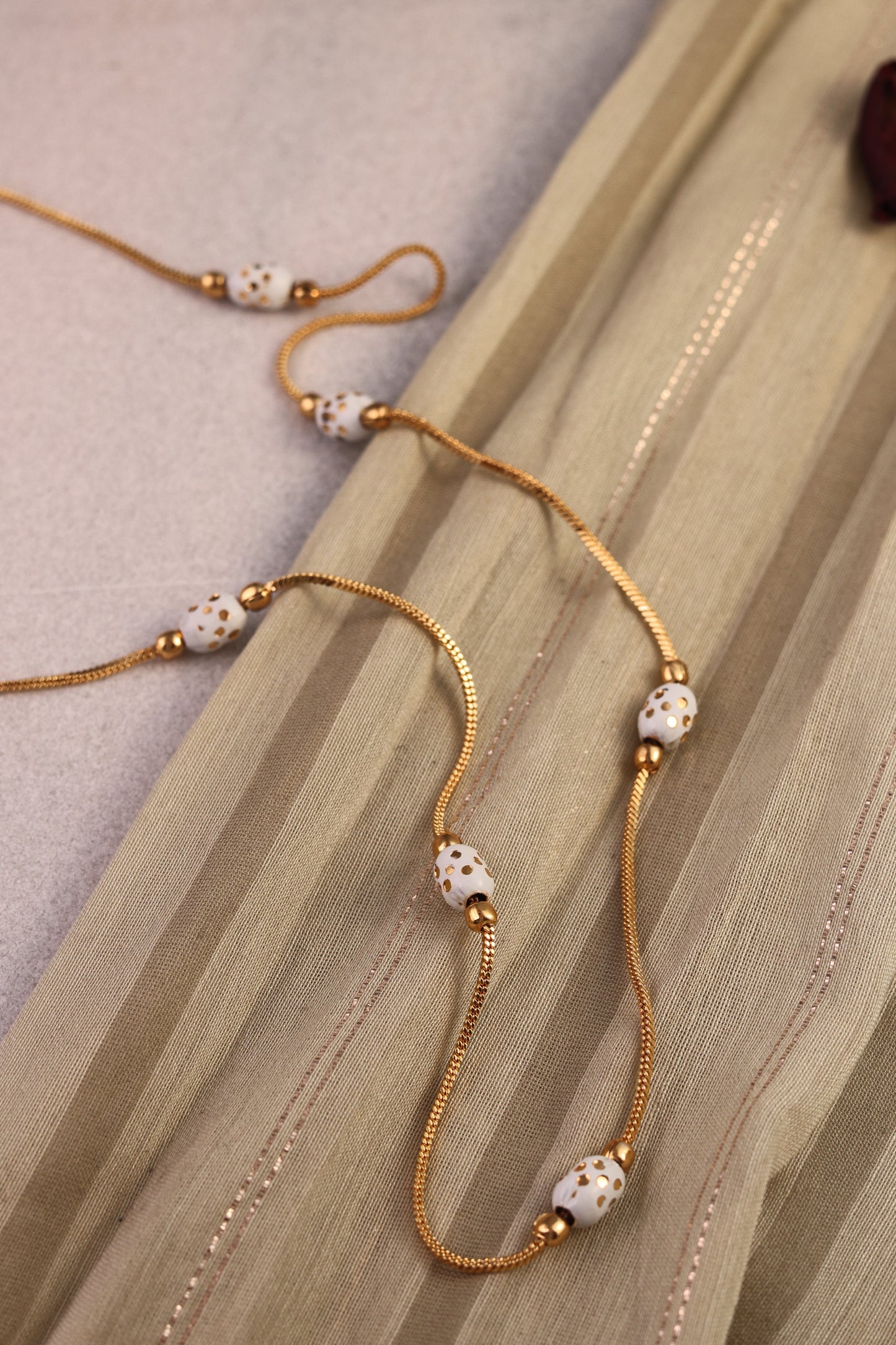 White Beaded Elegant Chain Necklace
