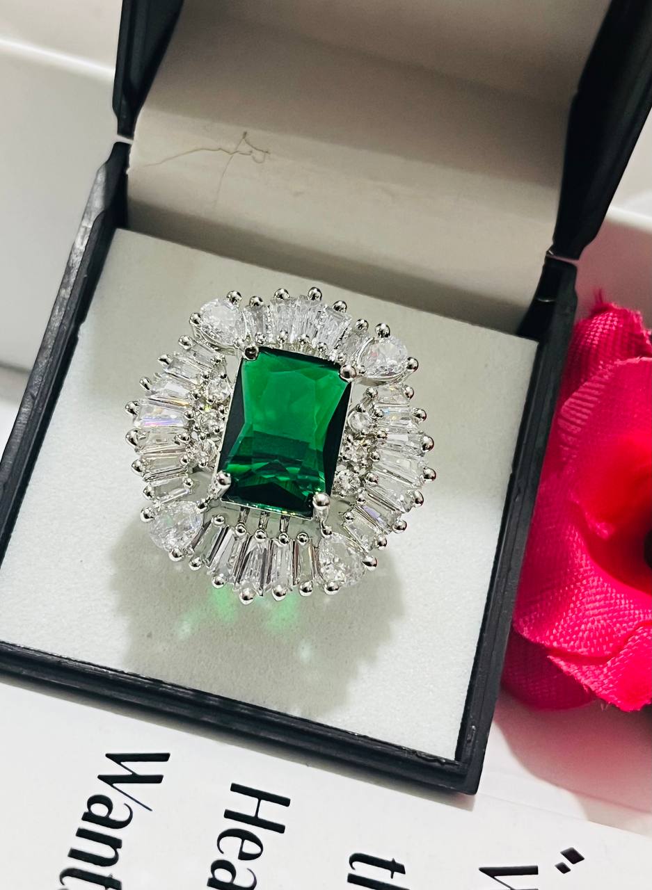 Green Square Cut Finger Ring