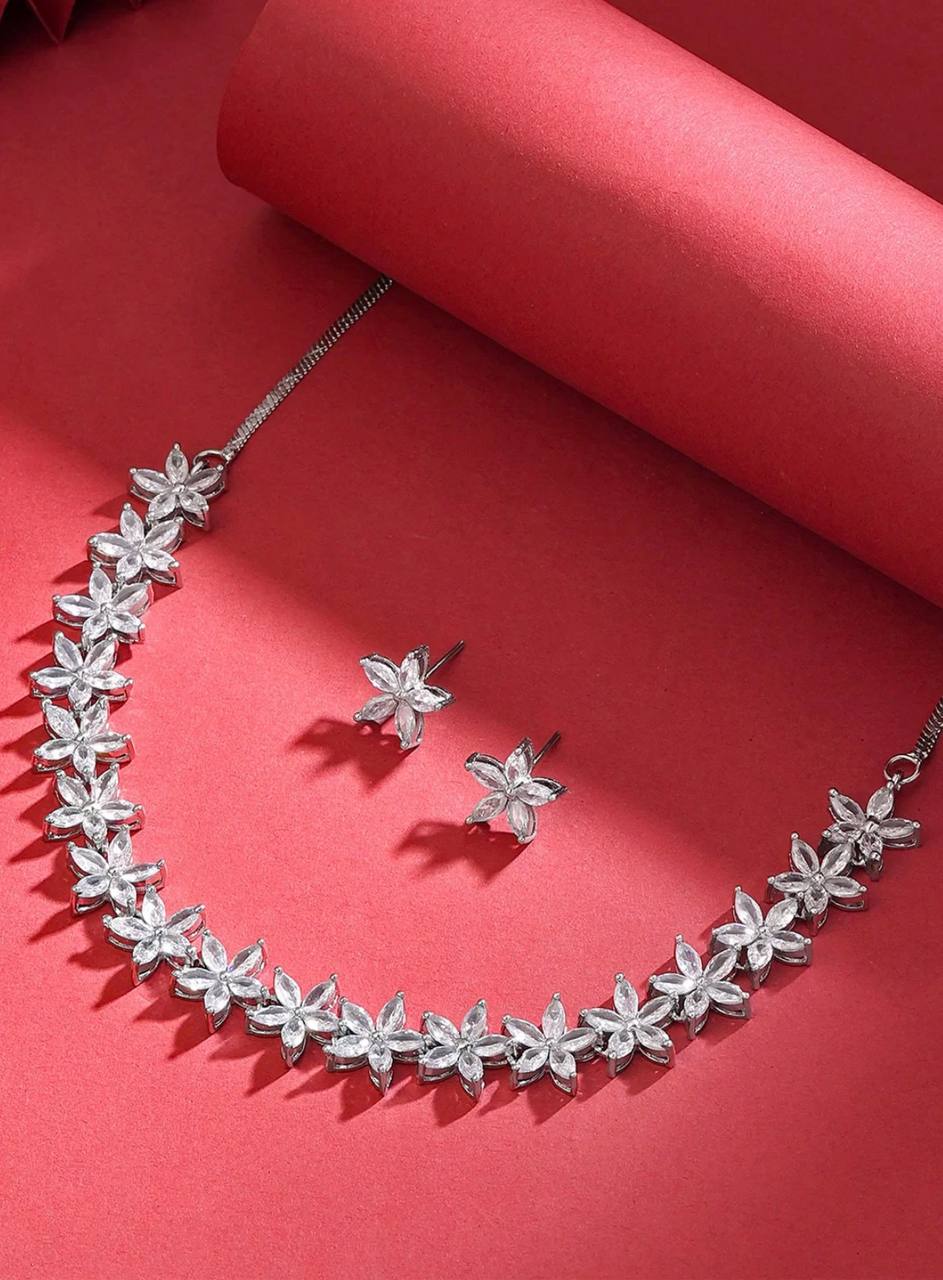 Crystal Floral Necklace & Earrings Set – Elegant Silver-Tone Jewelry