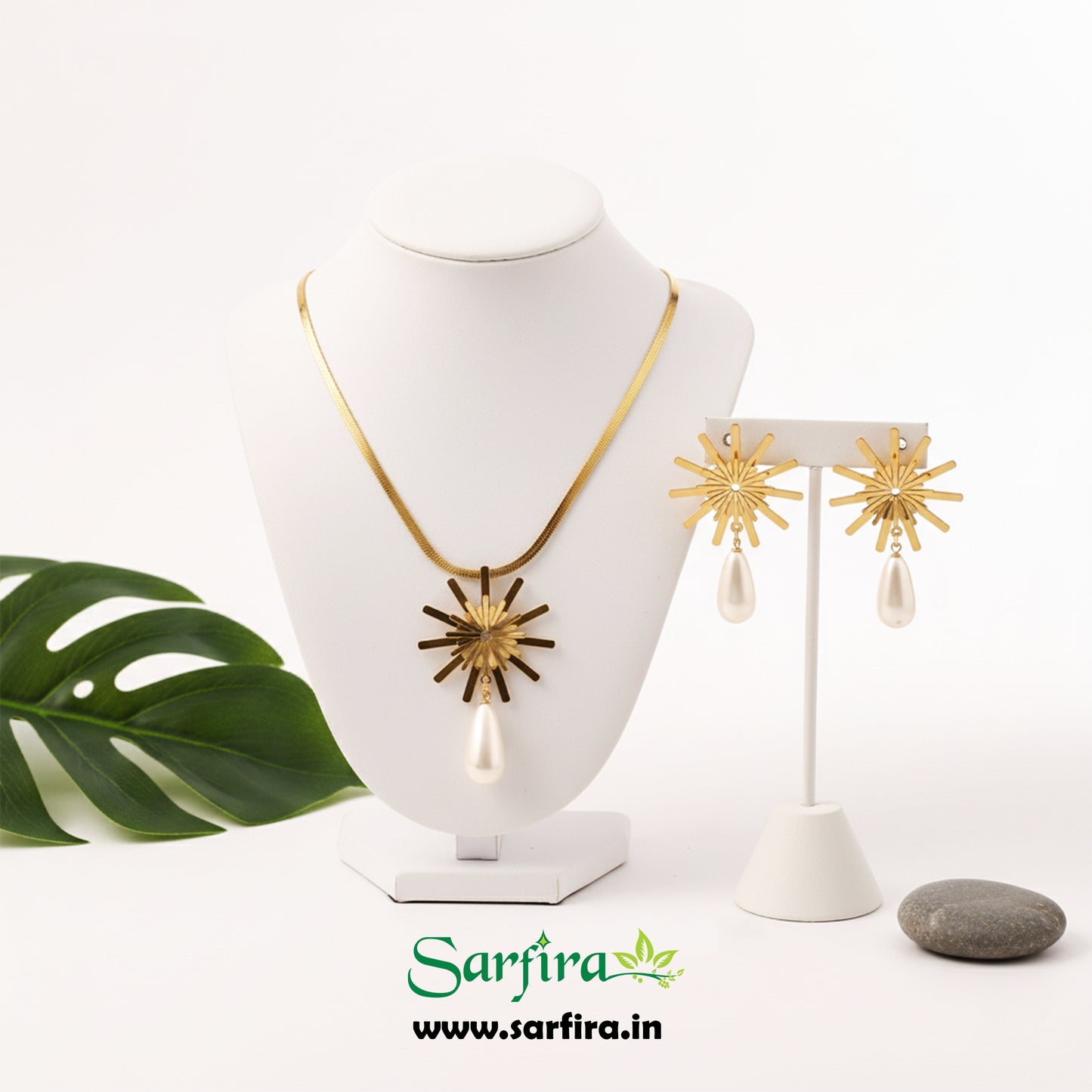 Anti-Tarnish Gold Starburst Pendant & Pearl Drop Set