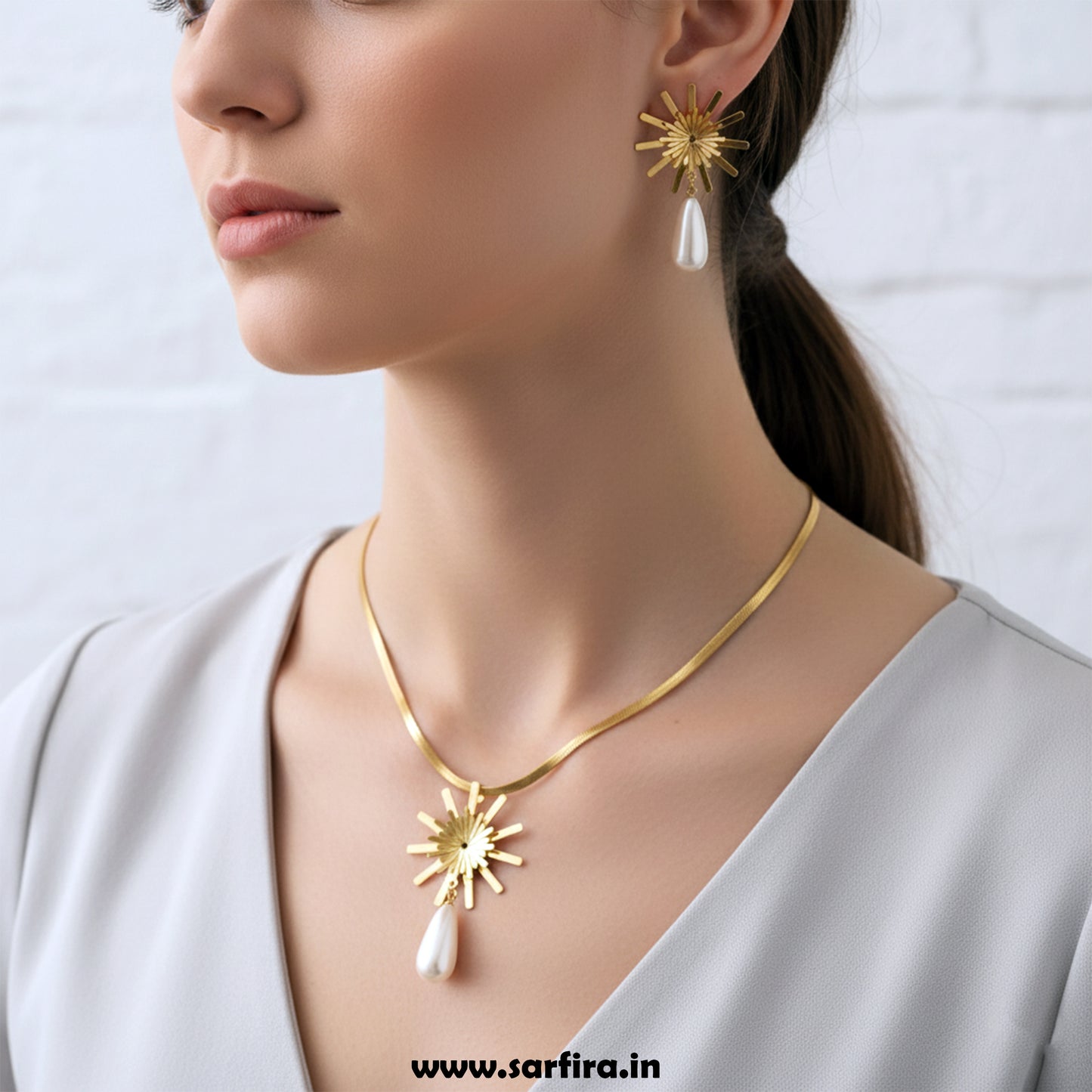 Anti-Tarnish Gold Starburst Pendant & Pearl Drop Set