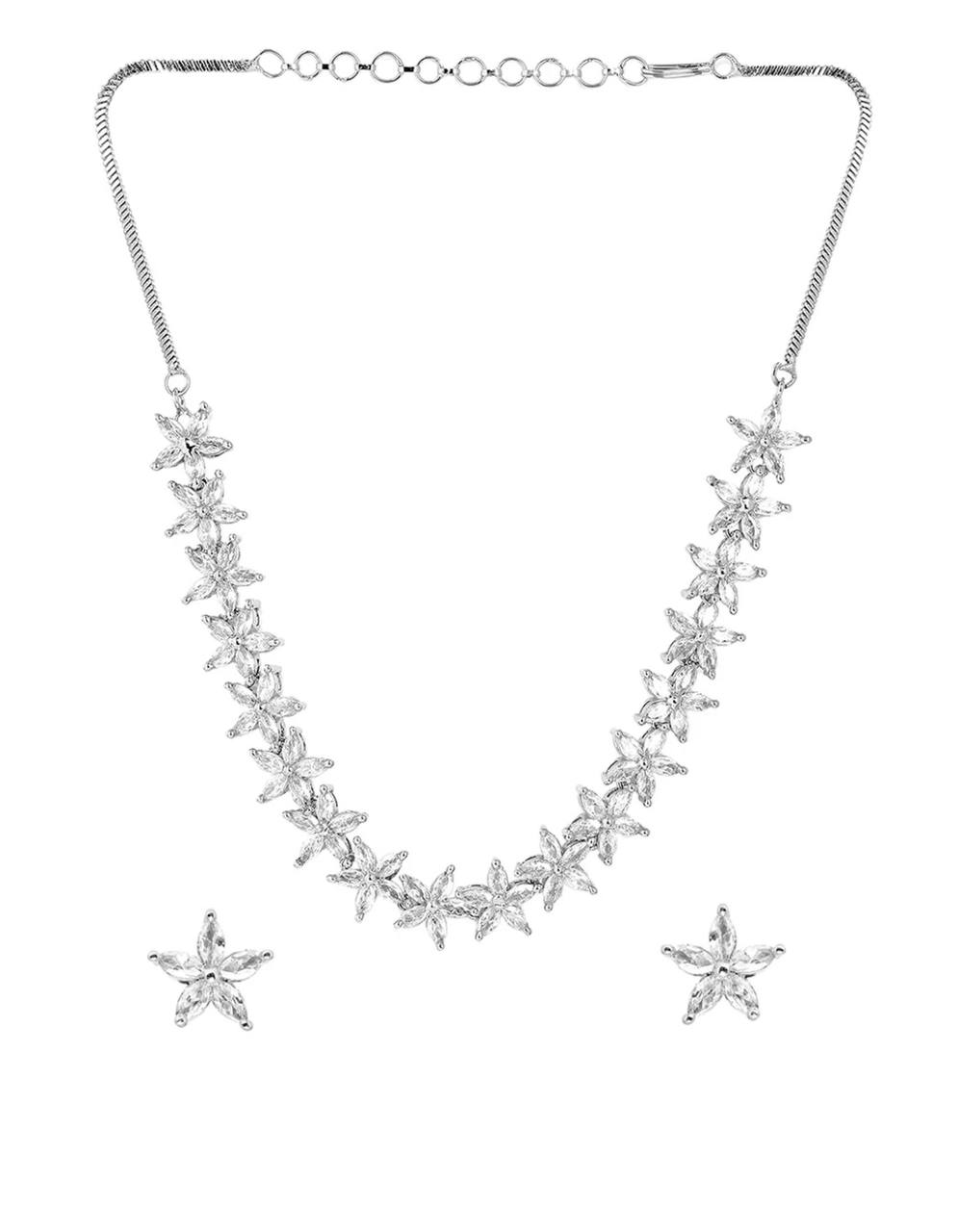 Crystal Floral Necklace & Earrings Set – Elegant Silver-Tone Jewelry