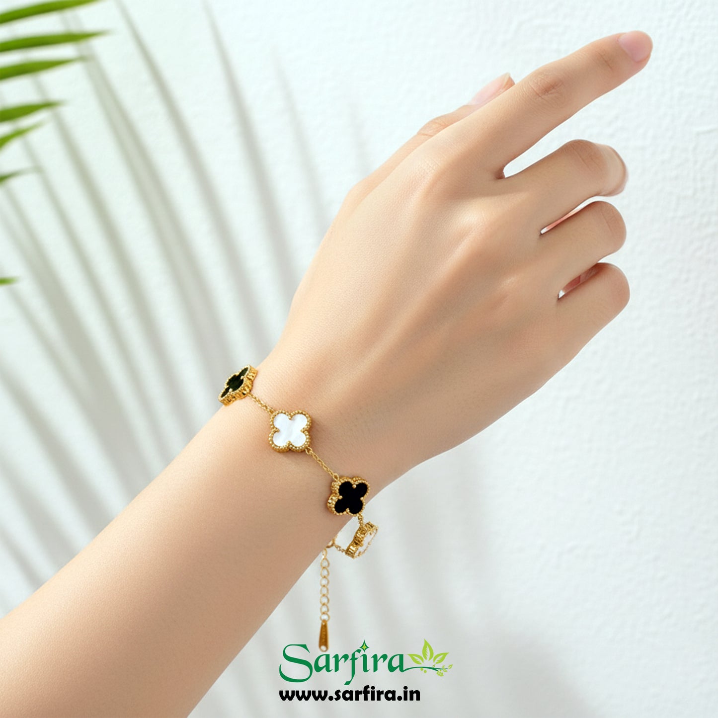 Black & White Flower Station Bracelet