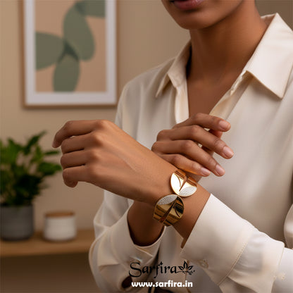 Two Side Leaf Overlap Cuff Bracelet (Kada)