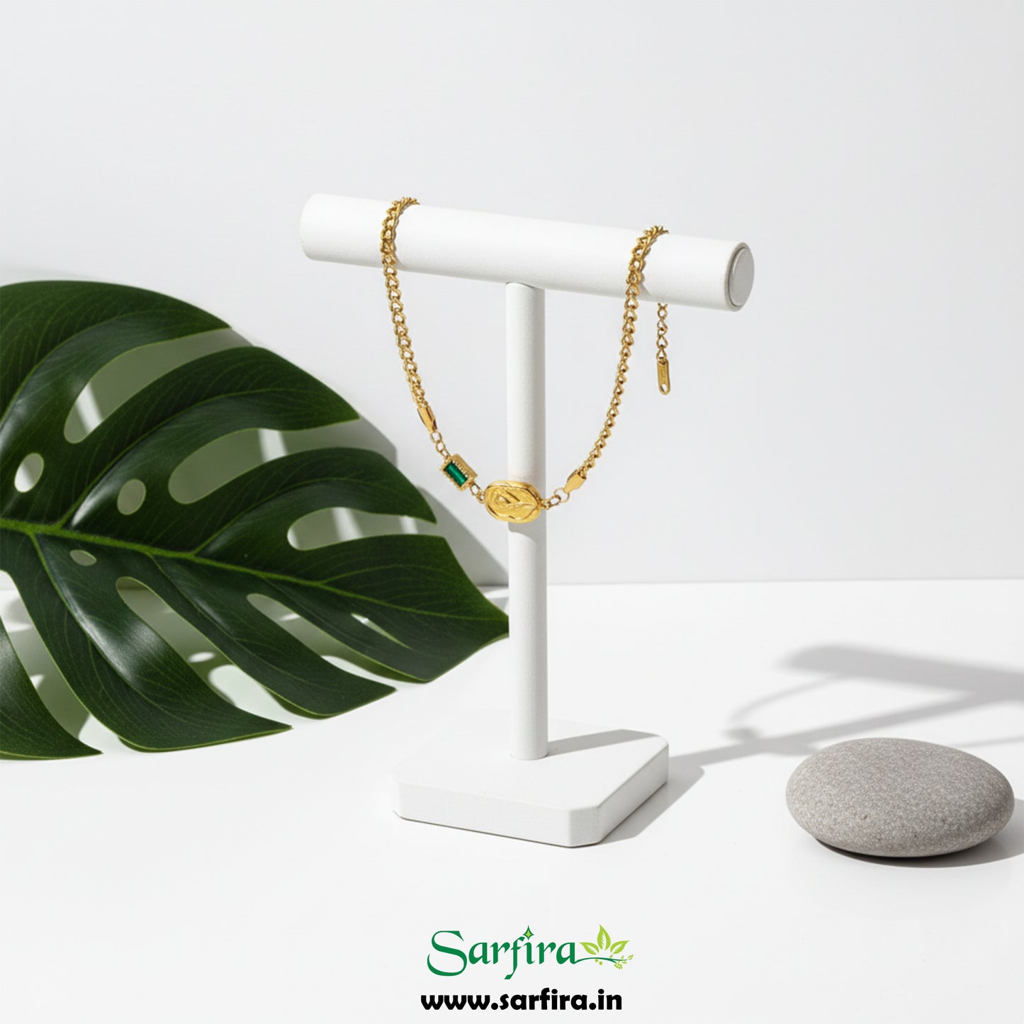 Green Stone Gold Flower Bracelet