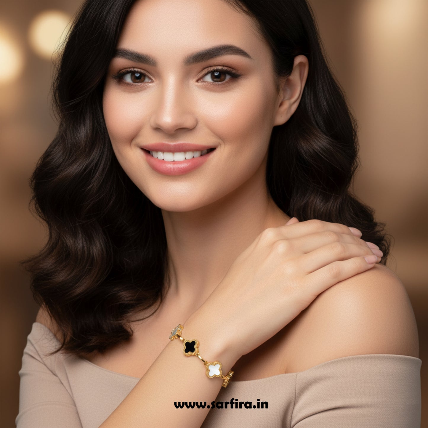 Black & White Clover Station Link Bracelet