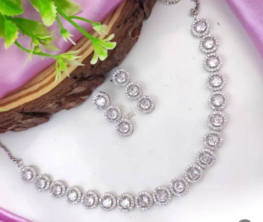 White Round Shape Cubic Zirconia Necklace Set