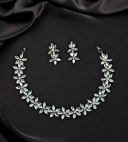 Crystal Floral Necklace & Earrings Set – Elegant Silver-Tone Jewelry