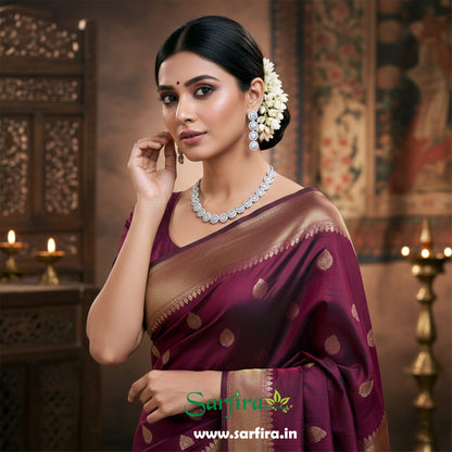 White Round Shape Choker Necklace Set