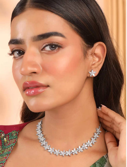 Crystal Floral Necklace & Earrings Set – Elegant Silver-Tone Jewelry