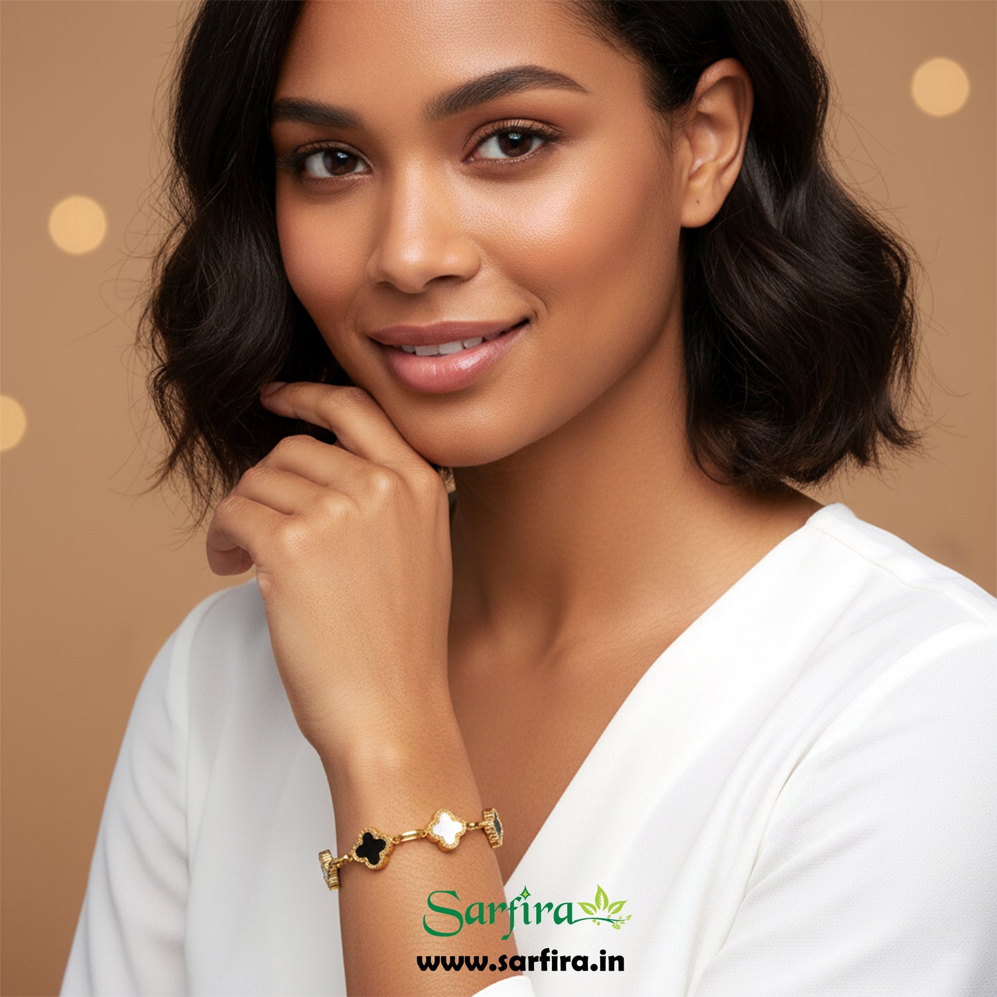 Black & White Clover Station Link Bracelet