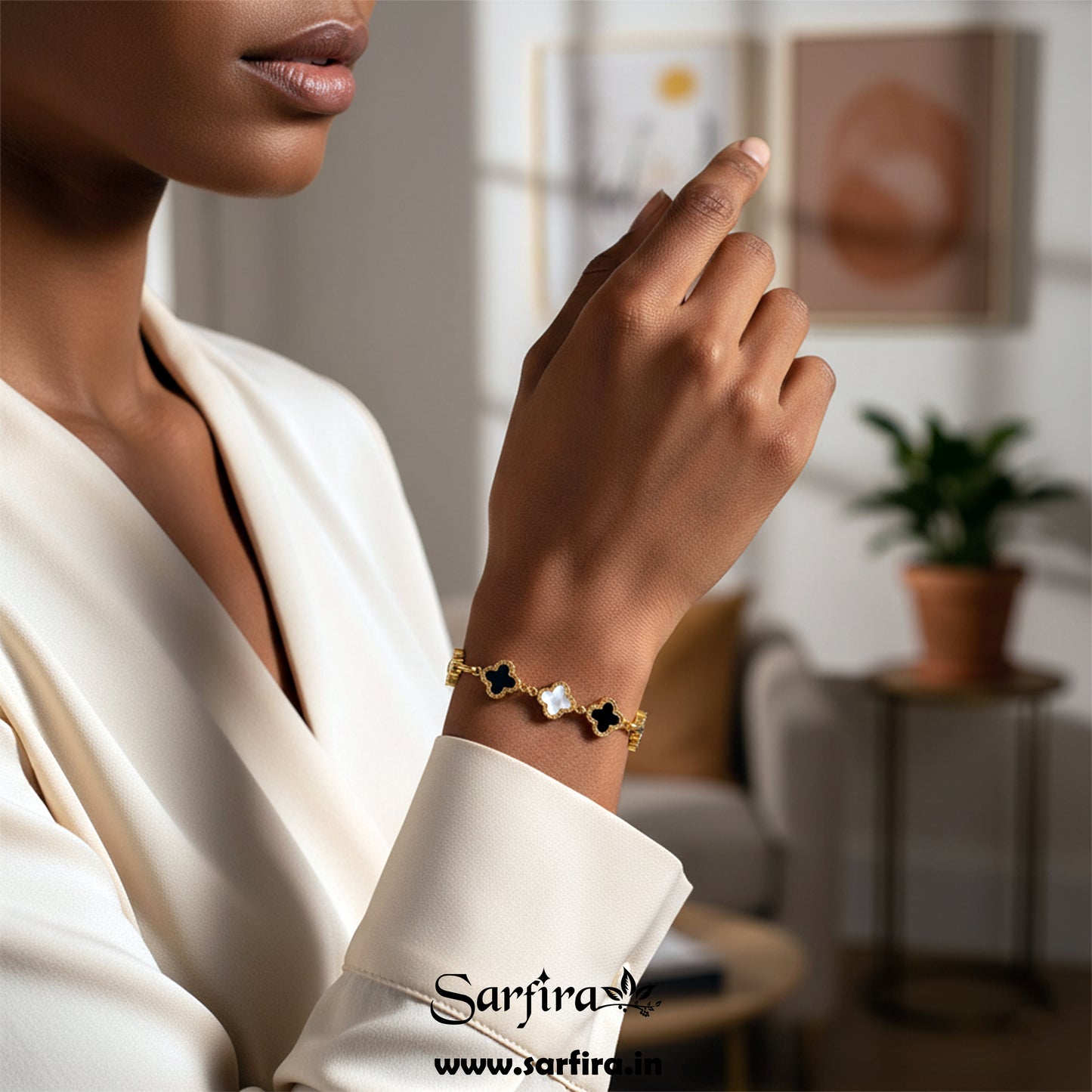 Black & White Clover Station Link Bracelet